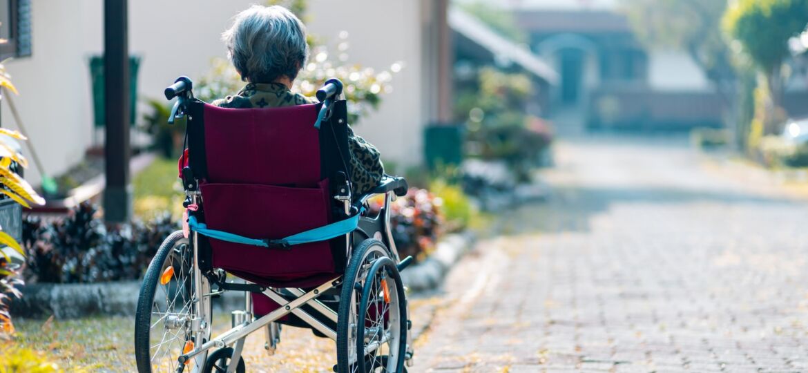 woman sitting on wheelchair